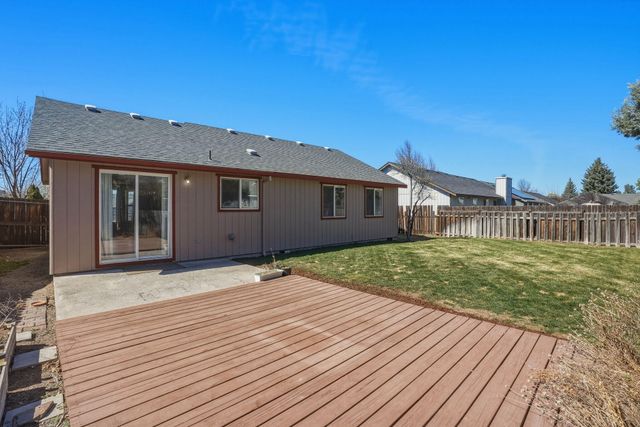 2004 SW 29th Street, Redmond, OR 97756