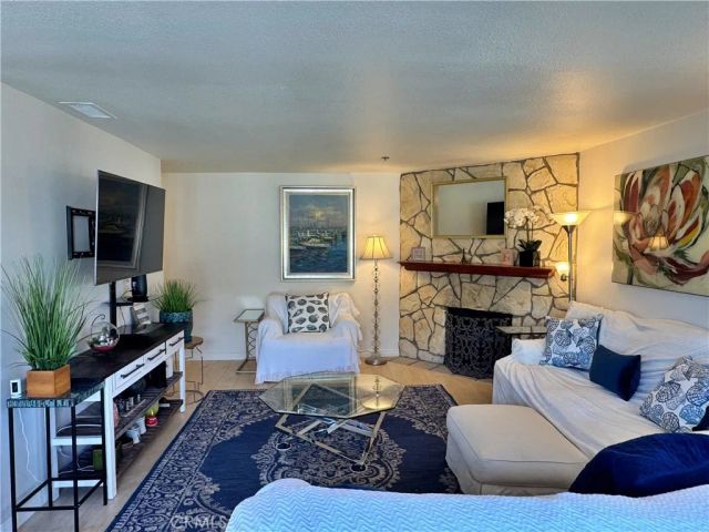 230 S Catalina 203, Redondo Beach, CA 90277
