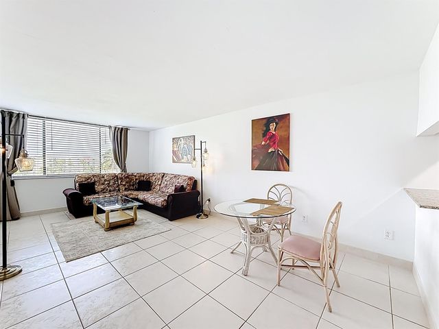755 Dotterel Road 1411, Delray Beach, FL 33444