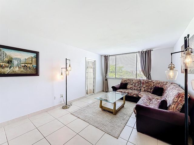 755 Dotterel Road 1411, Delray Beach, FL 33444
