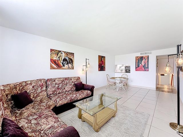 755 Dotterel Road 1411, Delray Beach, FL 33444