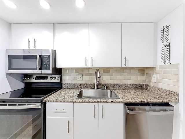 755 Dotterel Road 1411, Delray Beach, FL 33444
