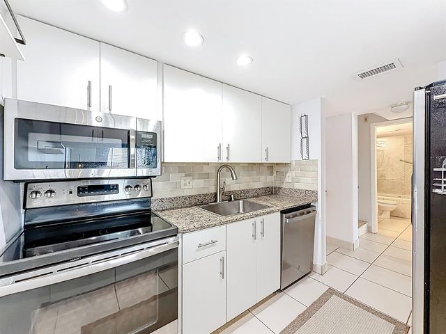 755 Dotterel Road 1411, Delray Beach, FL 33444