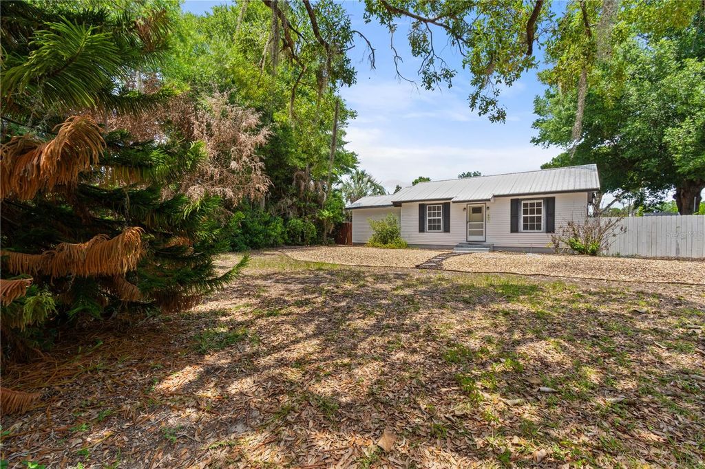 407 E POLK AVENUE, Lake Wales, FL 33853