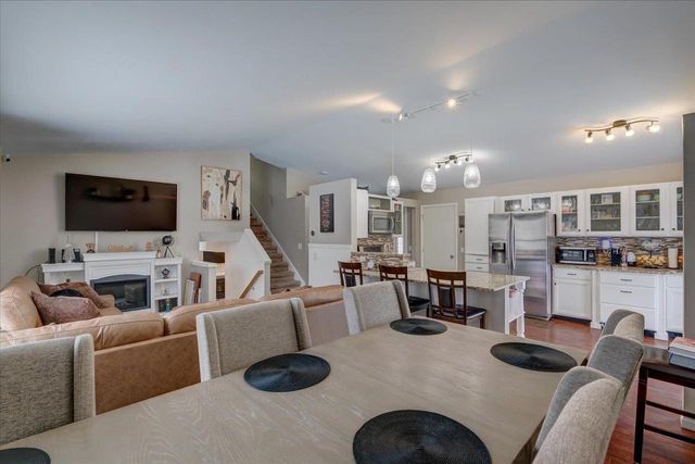 14 Sedona Court, Madison, WI 53719