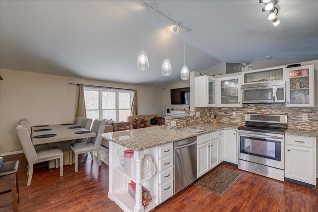 14 Sedona Court, Madison, WI 53719