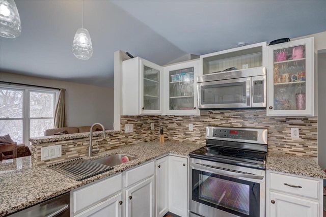 14 Sedona Court, Madison, WI 53719