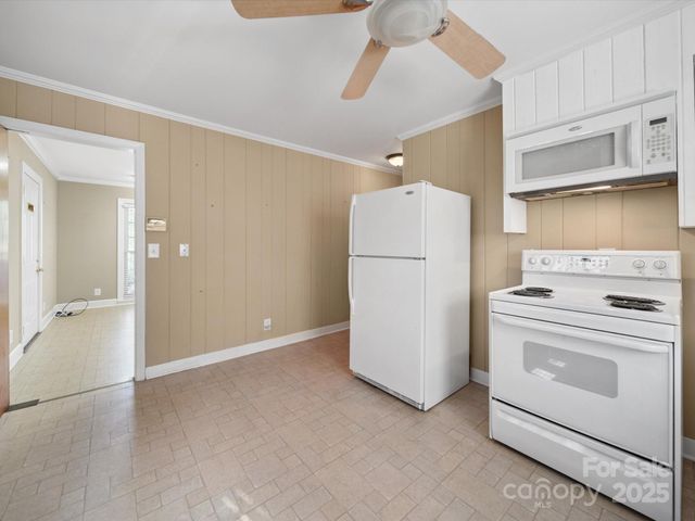 202 Greenwood Lane, Wadesboro, NC 28170