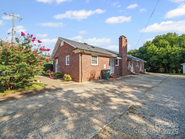 202 Greenwood Lane, Wadesboro, NC 28170