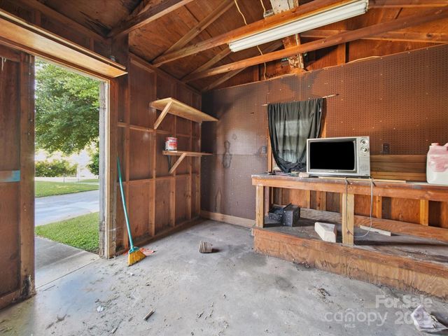 202 Greenwood Lane, Wadesboro, NC 28170