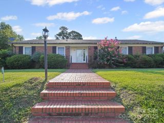 202 Greenwood Lane, Wadesboro, NC 28170