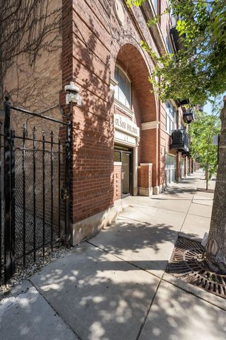 1500 W Monroe Street 409, Chicago, IL 60607