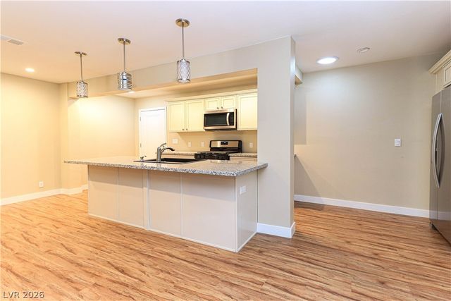 2100 SANTA YNEZ Drive, Las Vegas, NV 89104