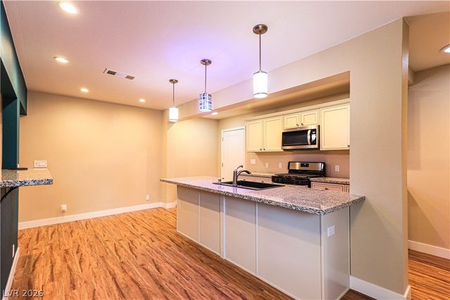 2100 SANTA YNEZ Drive, Las Vegas, NV 89104