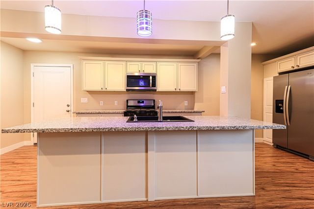 2100 SANTA YNEZ Drive, Las Vegas, NV 89104