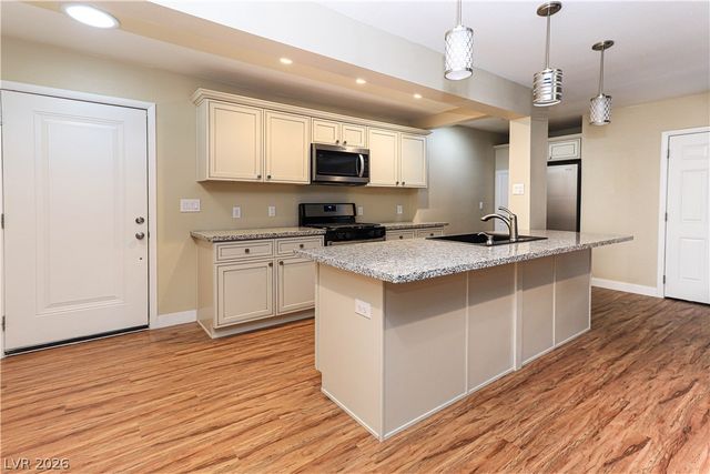 2100 SANTA YNEZ Drive, Las Vegas, NV 89104