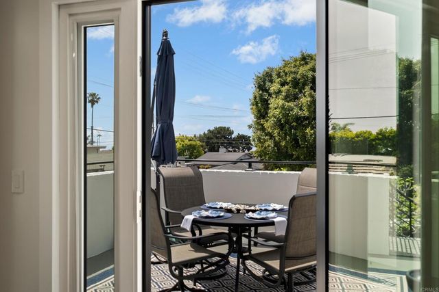 608 Forward Street, La Jolla, CA 92037