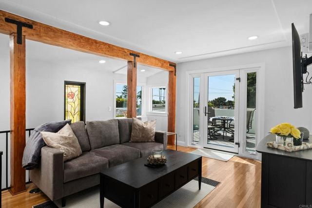 608 Forward Street, La Jolla, CA 92037