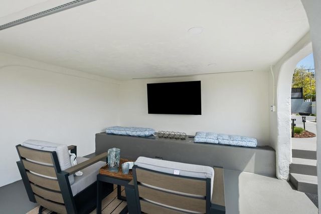 608 Forward Street, La Jolla, CA 92037