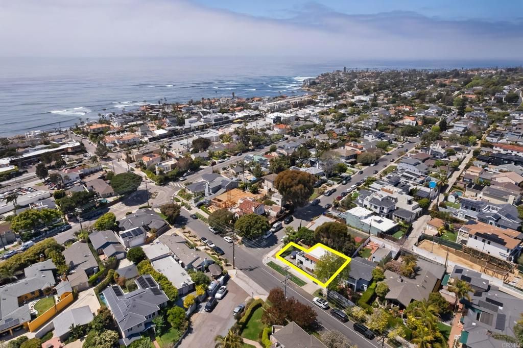 Image 2 of property listing at 608 Forward Street, La Jolla, CA 92037