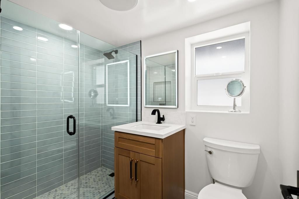 Image 24 of property listing at 608 Forward Street, La Jolla, CA 92037