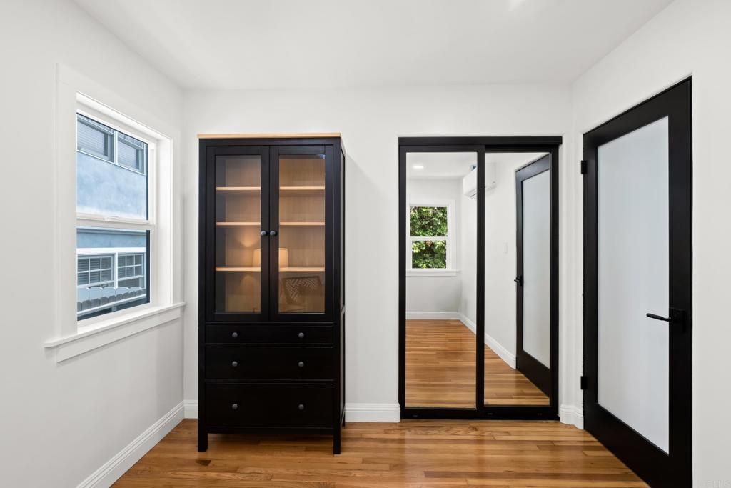 Image 32 of property listing at 608 Forward Street, La Jolla, CA 92037