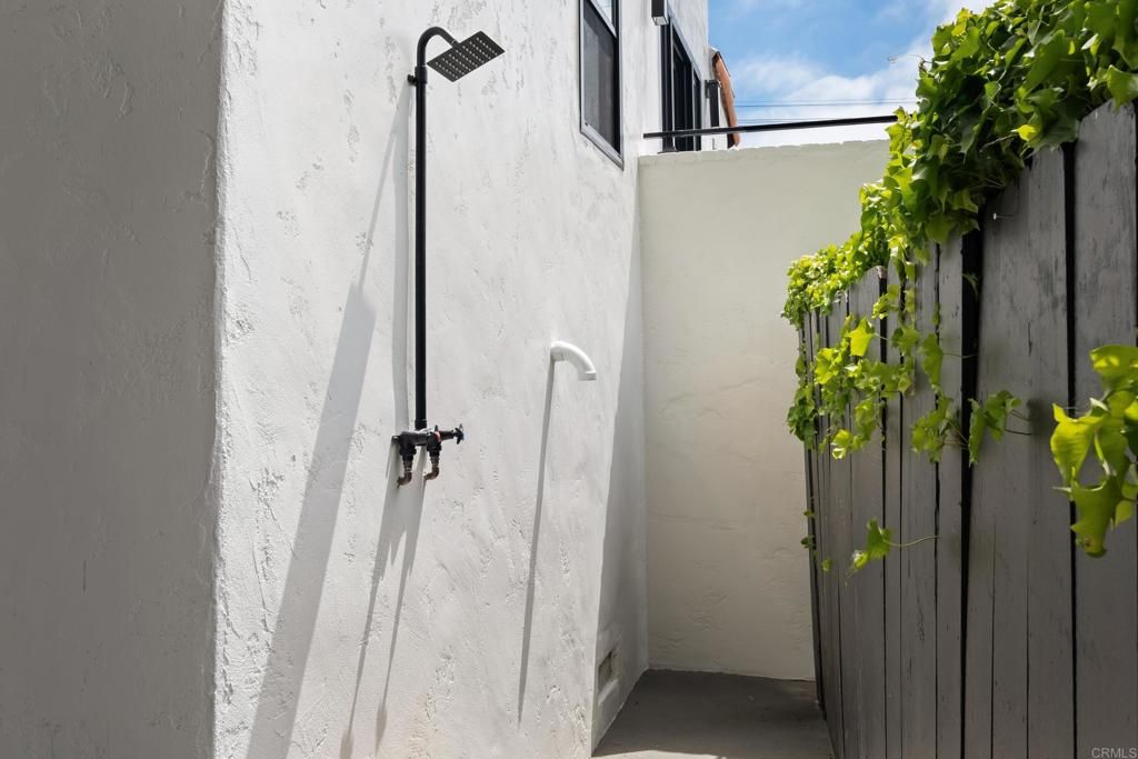 Image 40 of property listing at 608 Forward Street, La Jolla, CA 92037