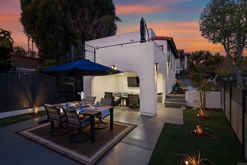 Image 7 of property listing at 608 Forward Street, La Jolla, CA 92037