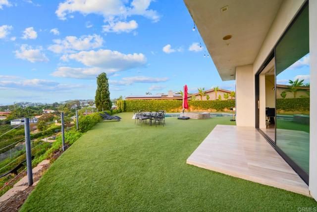 2170 Via Nina, La Jolla (san Diego), CA 92037