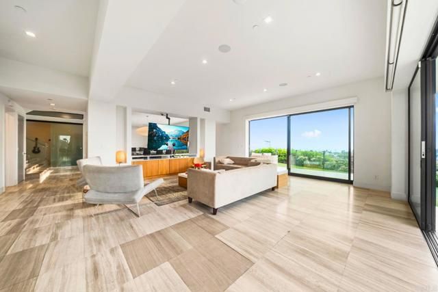2170 Via Nina, La Jolla (san Diego), CA 92037