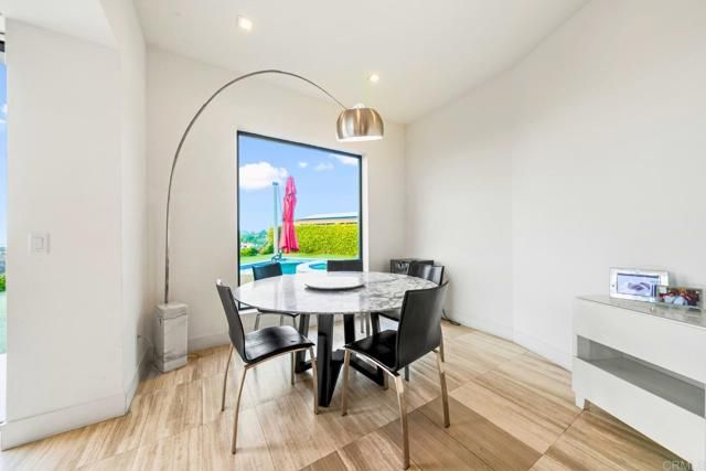 2170 Via Nina, La Jolla (san Diego), CA 92037