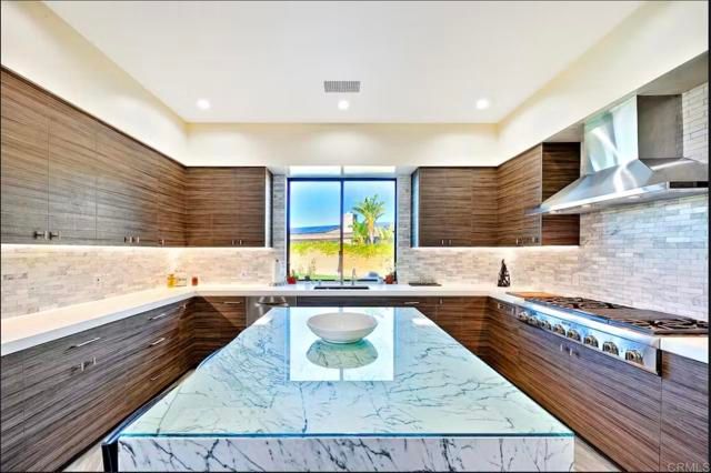 2170 Via Nina, La Jolla (san Diego), CA 92037