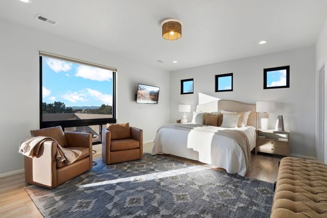 73 Condesa Road, Santa Fe, NM 87508