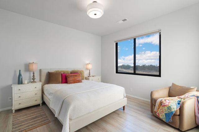 73 Condesa Road, Santa Fe, NM 87508