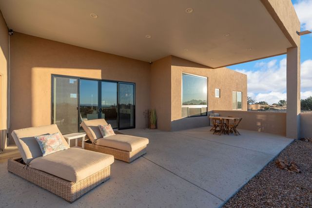 73 Condesa Road, Santa Fe, NM 87508