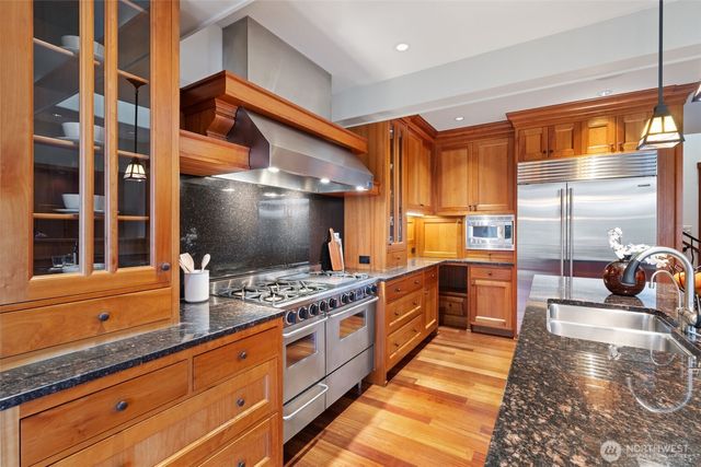 3135 NW Lacamas Drive, Camas, WA 98607