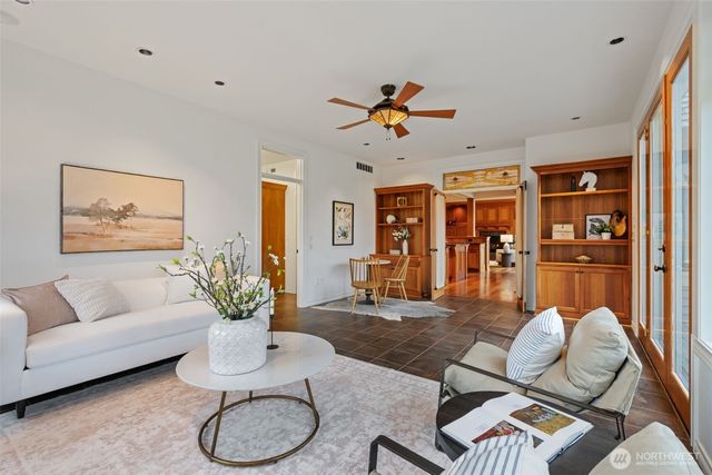 3135 NW Lacamas Drive, Camas, WA 98607