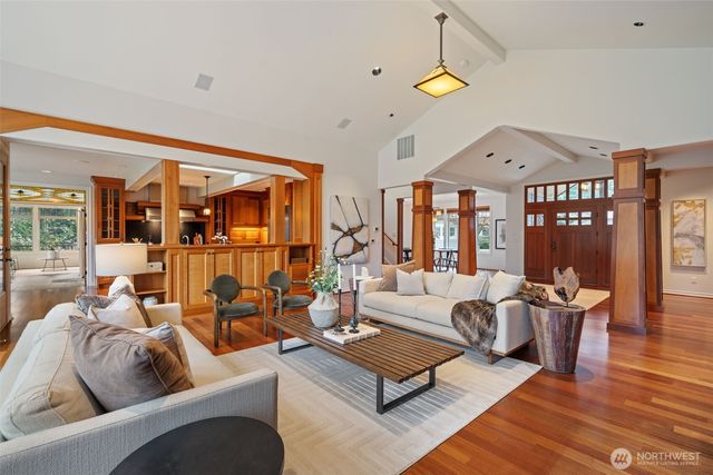 3135 NW Lacamas Drive, Camas, WA 98607