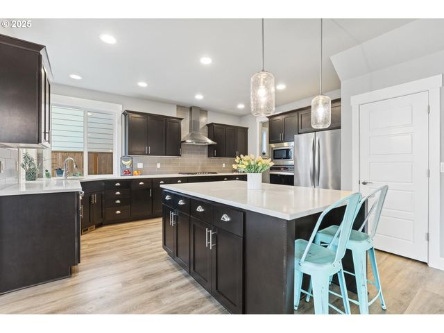 1627 SILVERSTONE Dr, Forest Grove, OR 97116