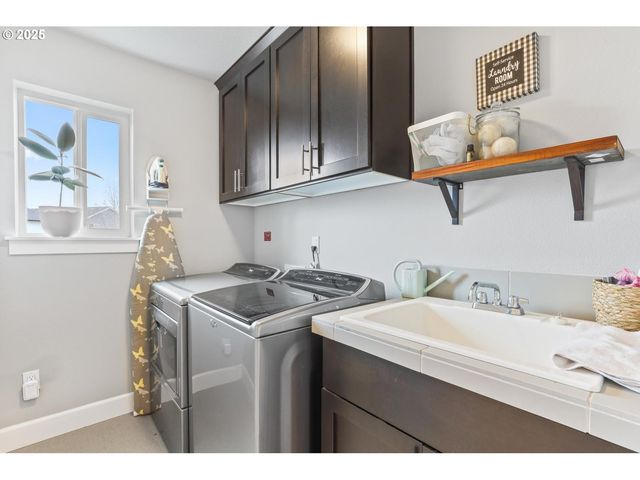 1627 SILVERSTONE Dr, Forest Grove, OR 97116