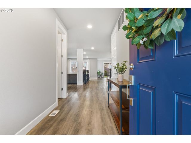 1627 SILVERSTONE Dr, Forest Grove, OR 97116