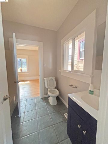 2417 Sonoma Blvd, Vallejo, CA 94590