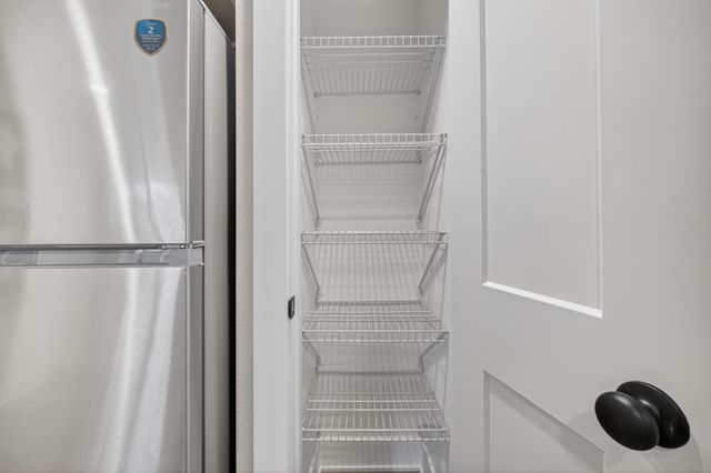 4076 Indianola Avenue, Des Moines, IA 50320