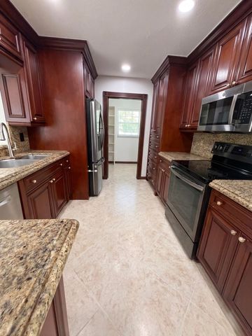 9585 Affirmed Lane, Boca Raton, FL 33496