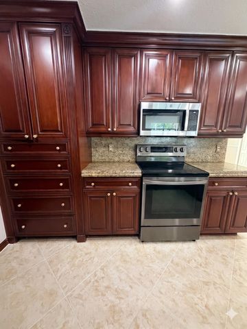 9585 Affirmed Lane, Boca Raton, FL 33496