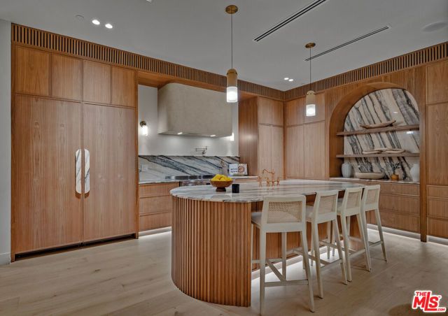 14000 Otsego Street, Sherman Oaks, CA 91423