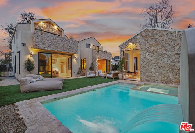 14000 Otsego Street, Sherman Oaks, CA 91423