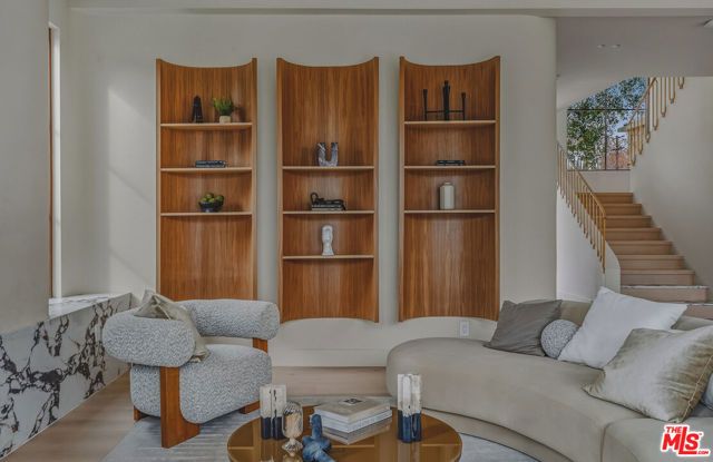 14000 Otsego Street, Sherman Oaks, CA 91423