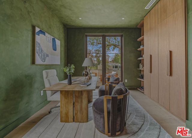 14000 Otsego Street, Sherman Oaks, CA 91423