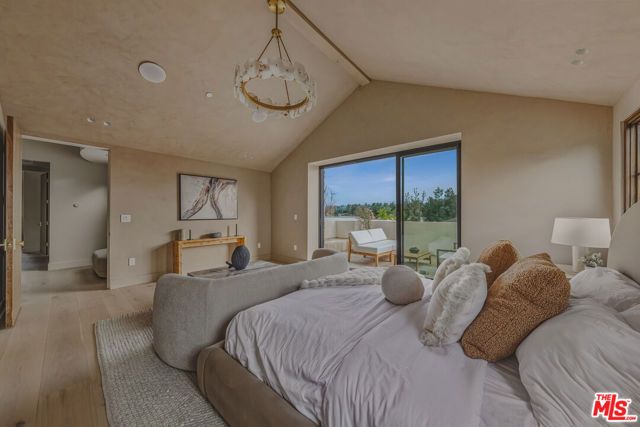 14000 Otsego Street, Sherman Oaks, CA 91423